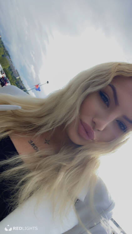 Escort ALEXANDRA