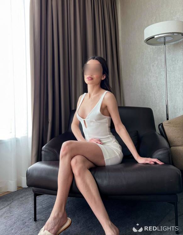 Escort Julia Lianne