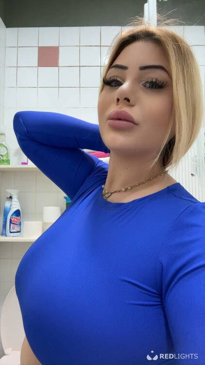 Escort Adelina perfect