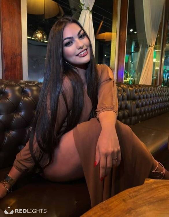 Priv&eacute; ontvangst Maya hot