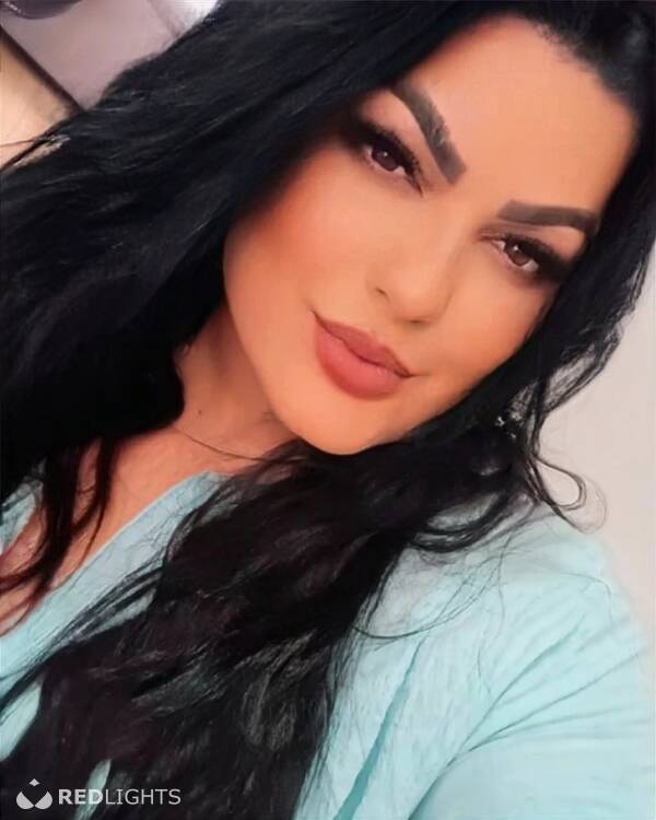 Privé ontvangst Yasmin hot