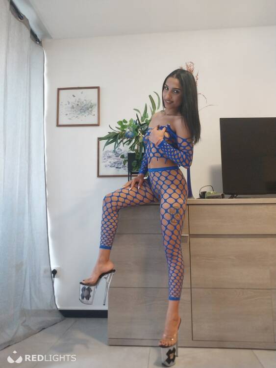 Escort Andra