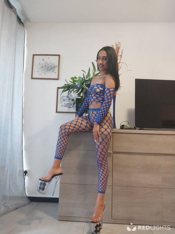 Escort Andra