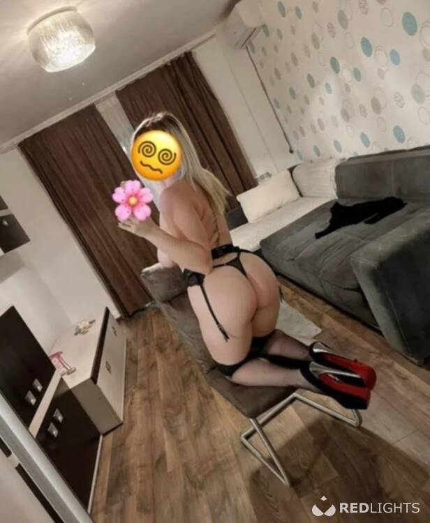Escort Selyne