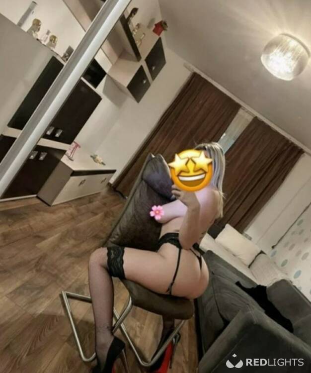 Escort Selyne