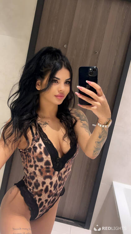 Escort Melanie