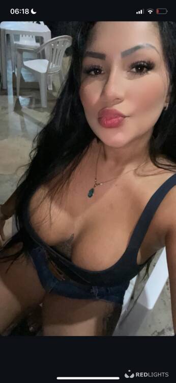 Privé ontvangst Bruna baiser avec la langue