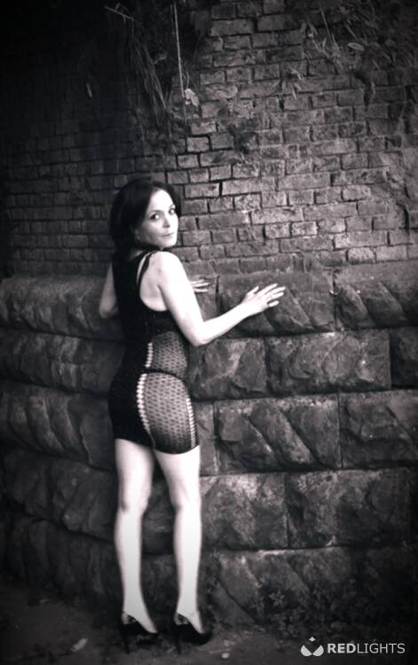 Escort Inaya