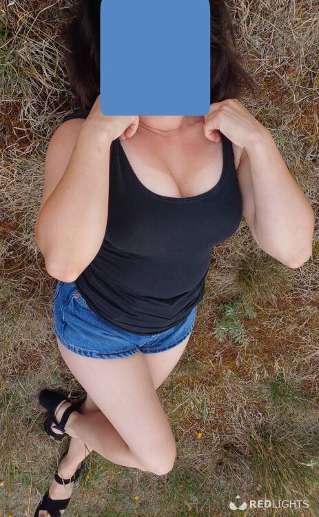 Escort Eline