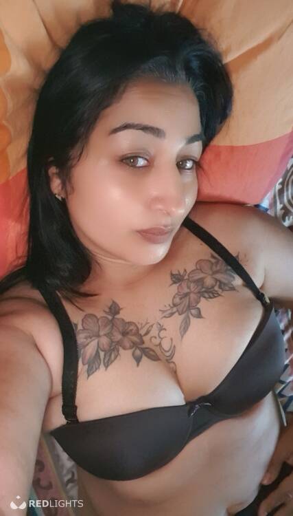 Escort Lavinia