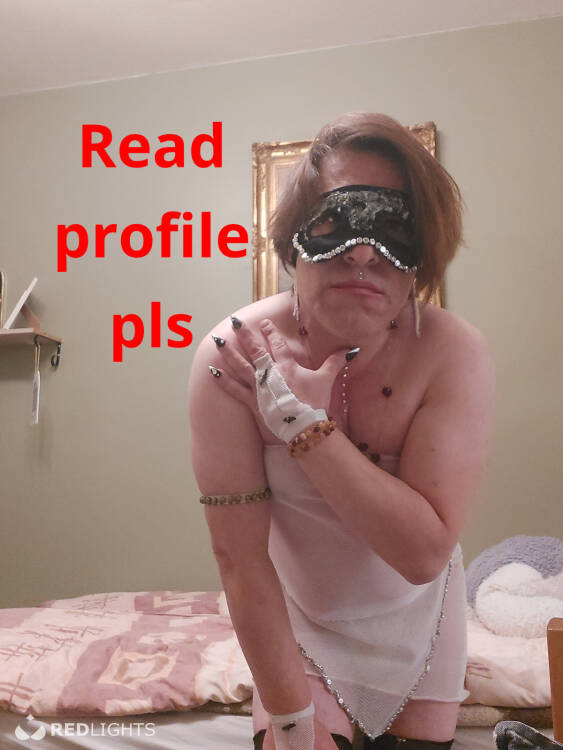 Swingers I love dick read bio pls