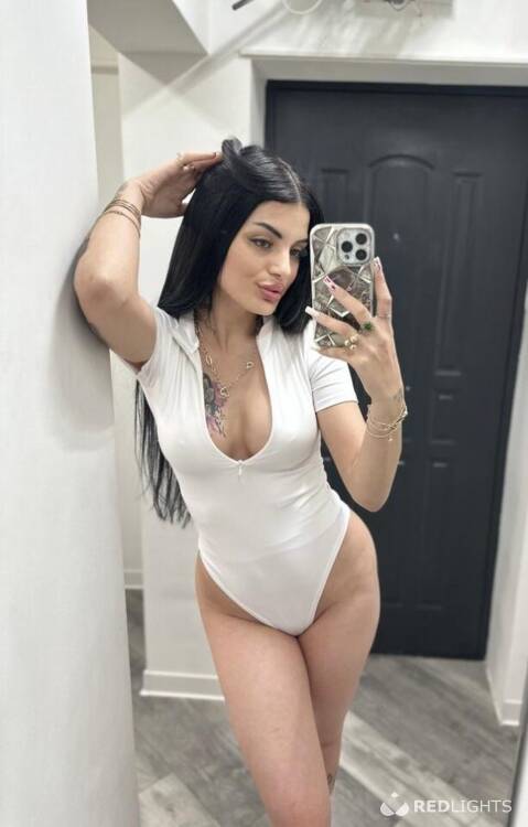Escort Aryana