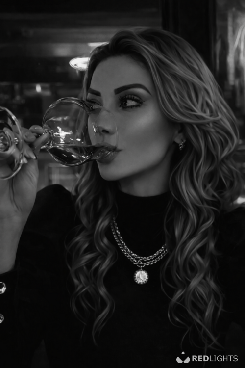 Escort AMYRA LUSSANA