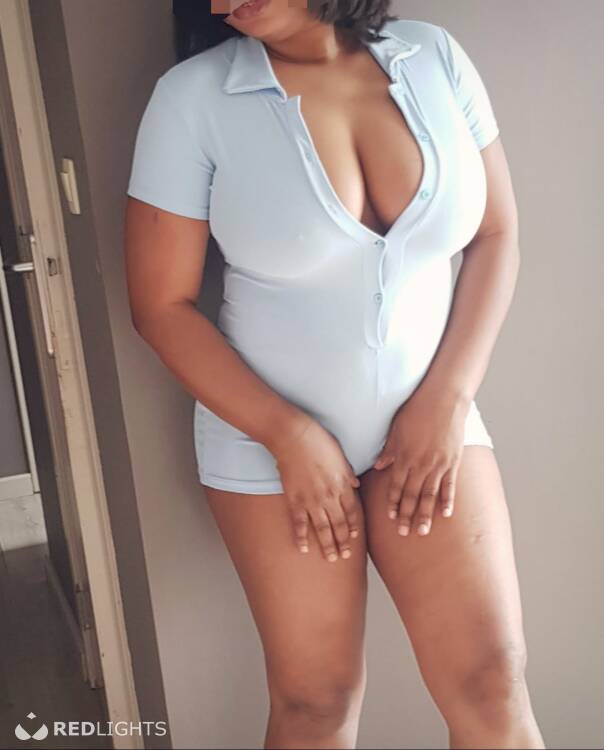 Priv&eacute; ontvangst Purity zwarte meisje