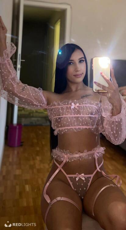 Priv&eacute; ontvangst Violeta