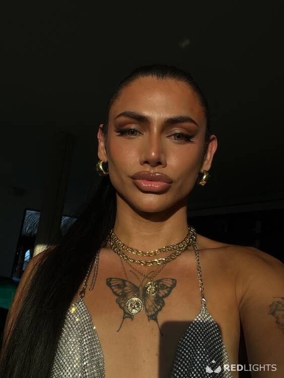 Priv&eacute; ontvangst Pia horny