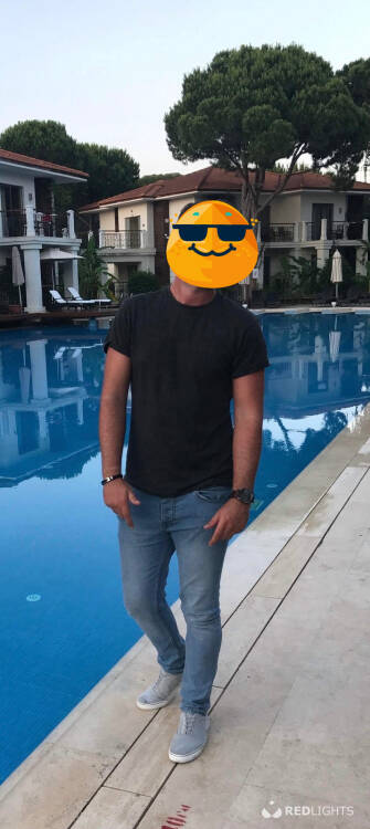 Escort Tobias