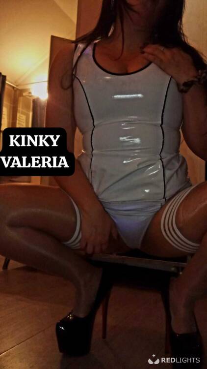 Priv&eacute; ontvangst KINKY VALERIA ,DEEPTHROAT  SPECIALIST