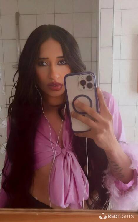 Priv&eacute; ontvangst Samilla