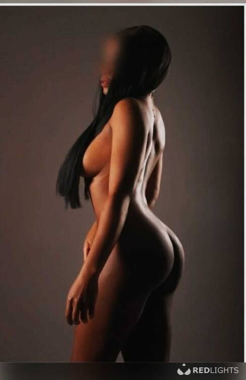 Privé ontvangst Perla very hot