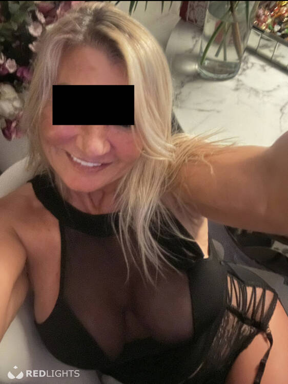 Privé ontvangst ILONA  MATURE