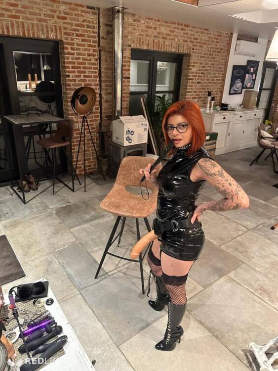 Privé ontvangst FREYA Dominatrix work only Dominations