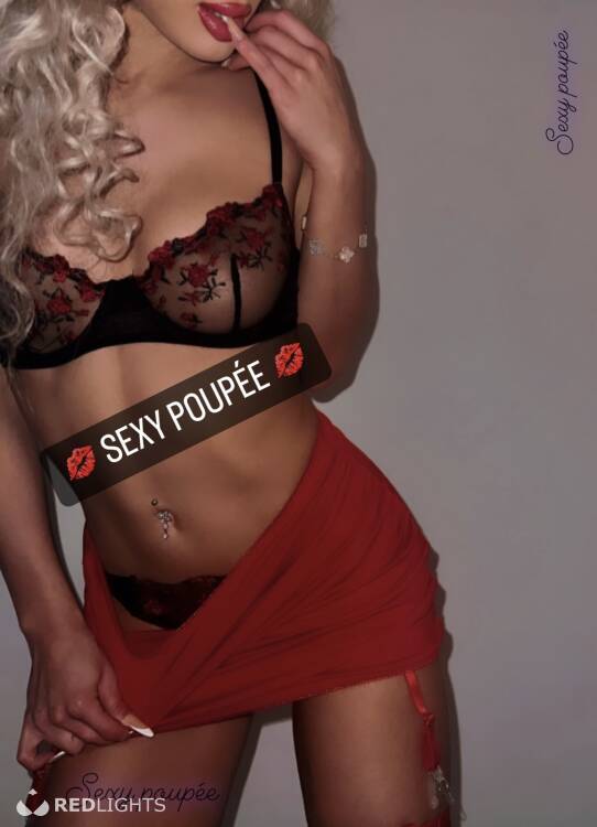 Escort POUPÉE CHANEL-EX SHAY