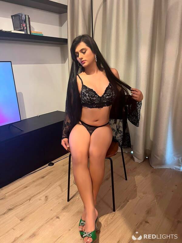 Brunela Latina (Foto)