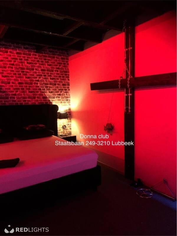 Staatsbaan 249-3210 Lubbeek & Mrs Kim BDSM (Foto)