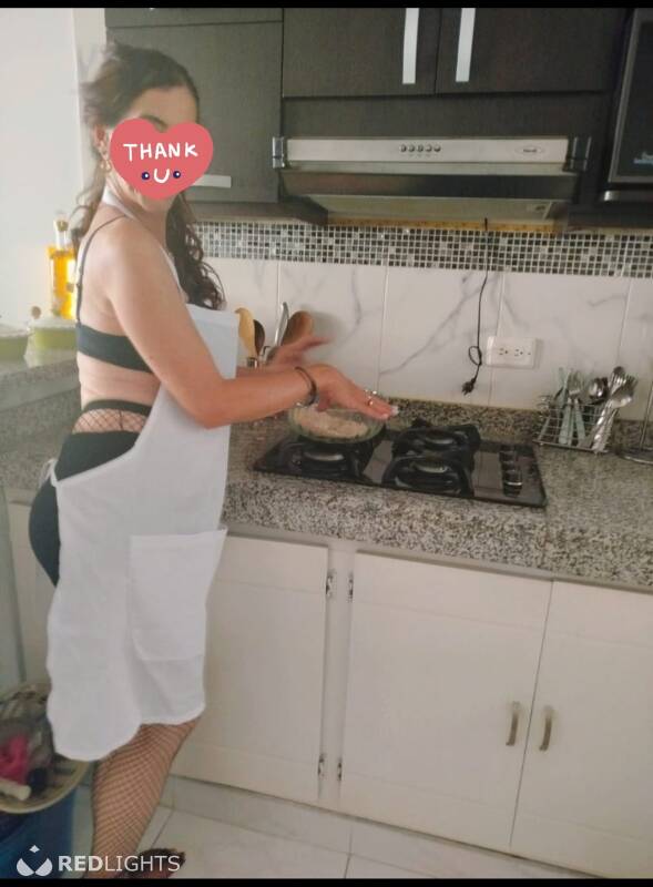 Diep in de keel!! . (Foto)