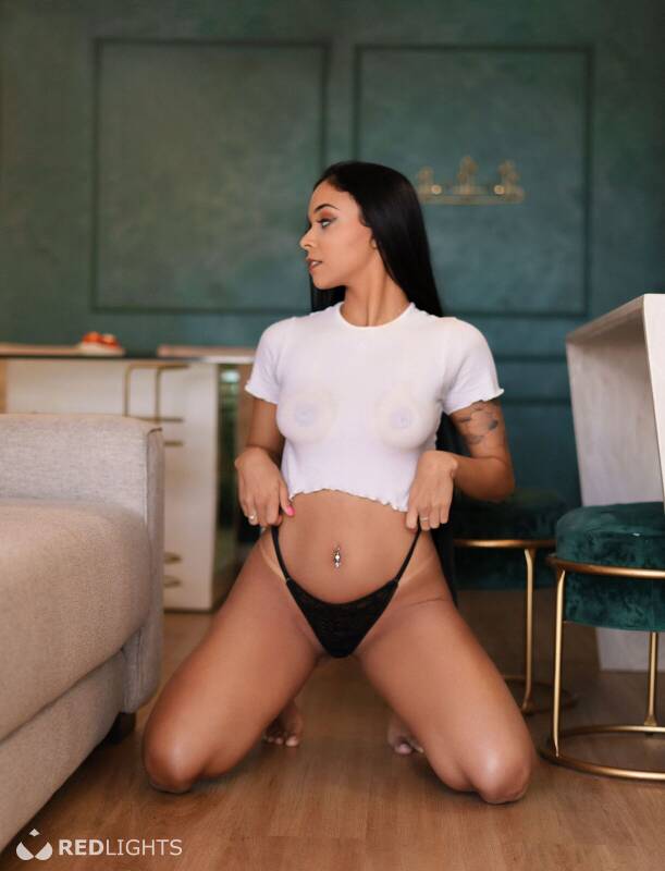 Iza I want to have sex, I want to cum deliciously (Foto)