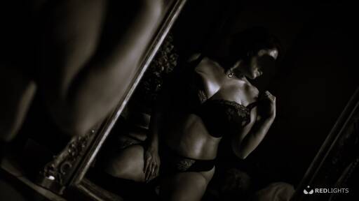 Vlaamse & Nederlandstalige escort. (Foto)