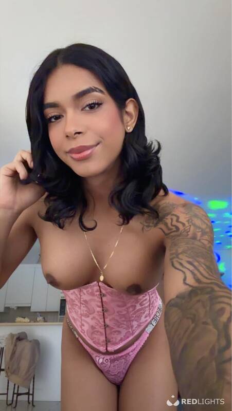 Hilary caliente!! (Foto)