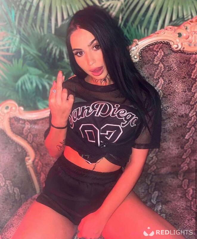LARISA (Foto)