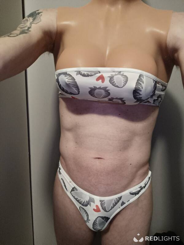 Rebecca travestiet (Foto)