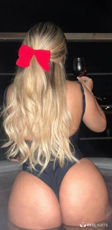 IZABELLE (Foto)