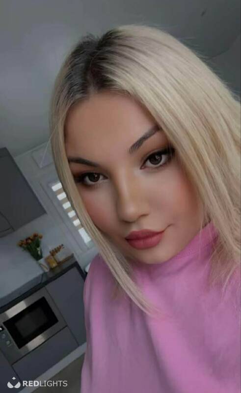 IZABELLE (Foto)