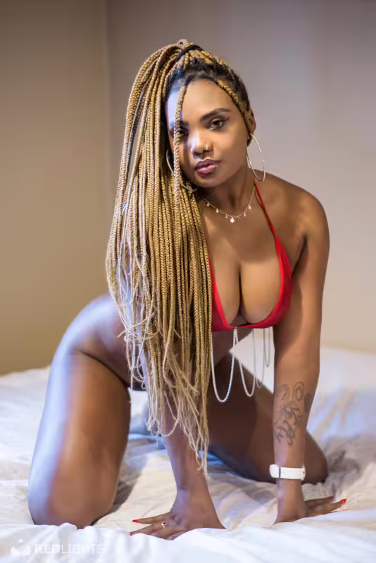 Sara (Foto)