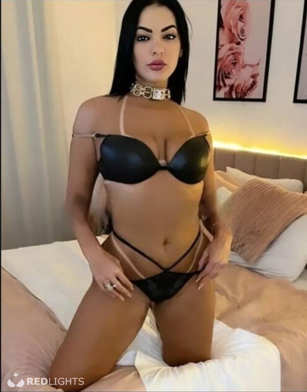 Yasmin hot (Foto)