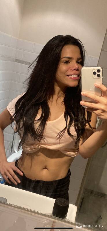 Leah Lon...... (Foto)