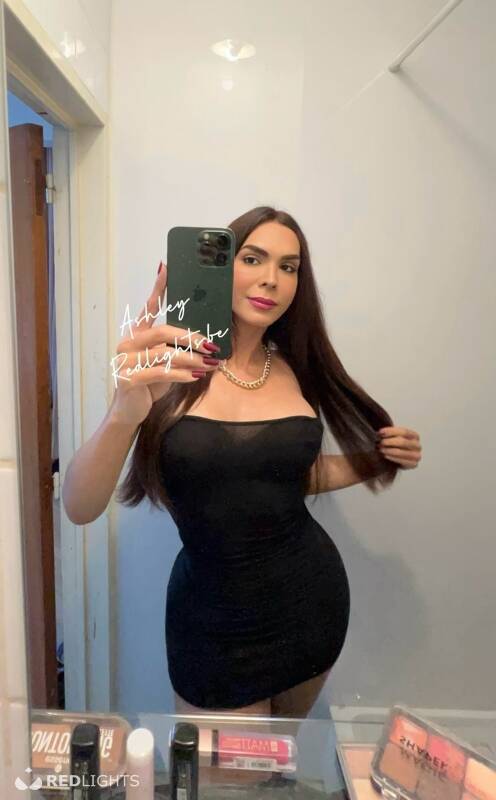 Ashley (Foto)