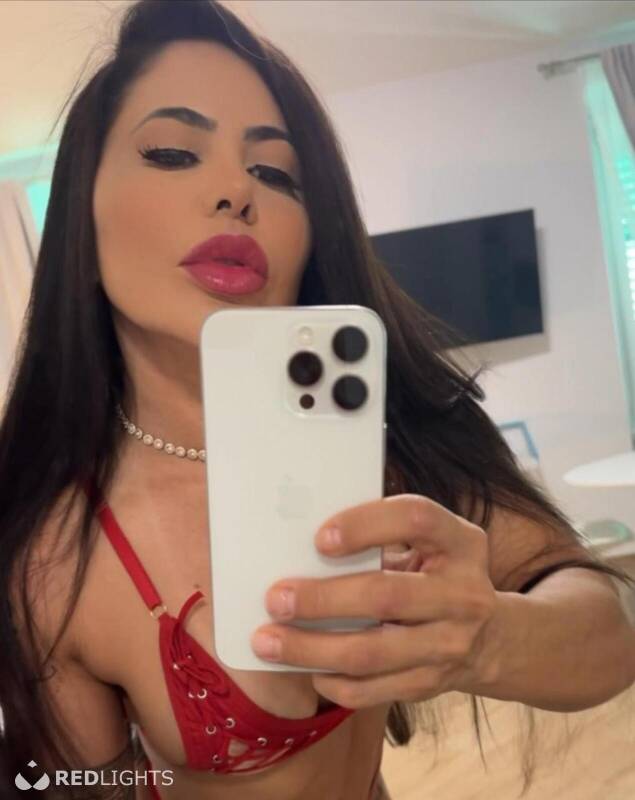 Ester reine de la fellation (Foto)