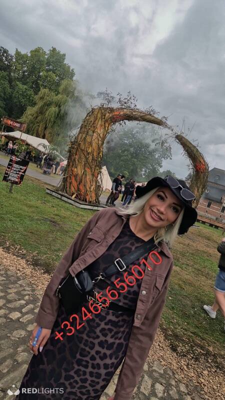 LORA LA CLASSE (Foto)