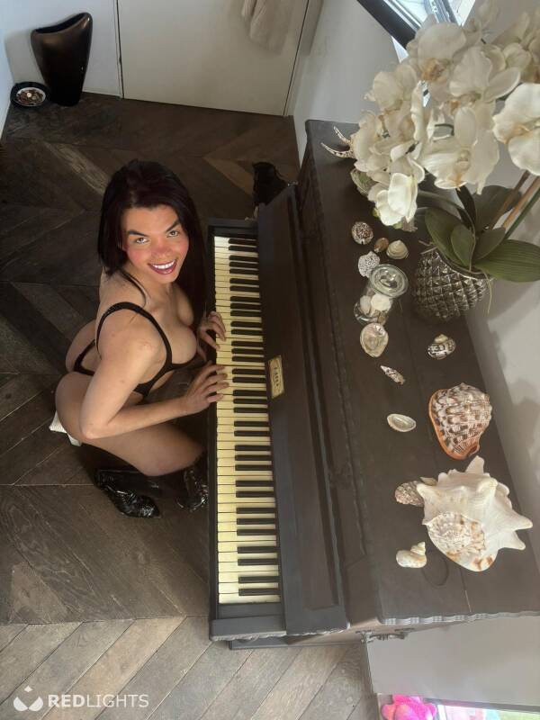 Dalila (Foto)