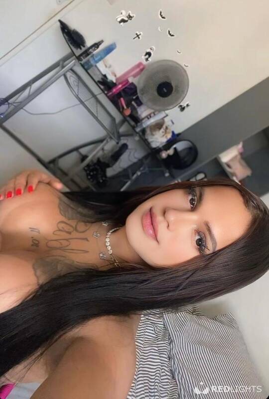 Laura salope petite (Foto)