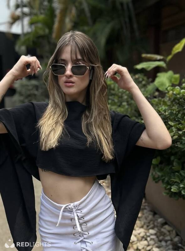 Ana Vickey Victoria (Foto)