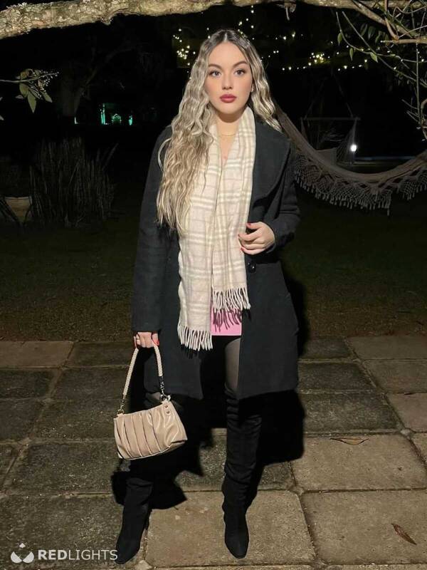 Leona Meneses (Foto)