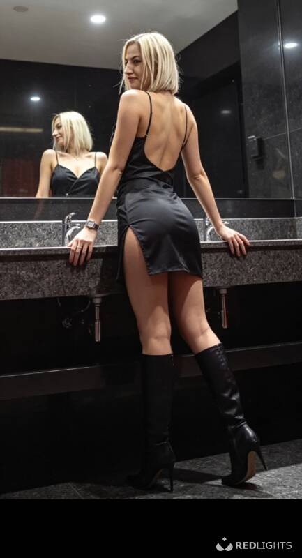 Izaa (Foto)