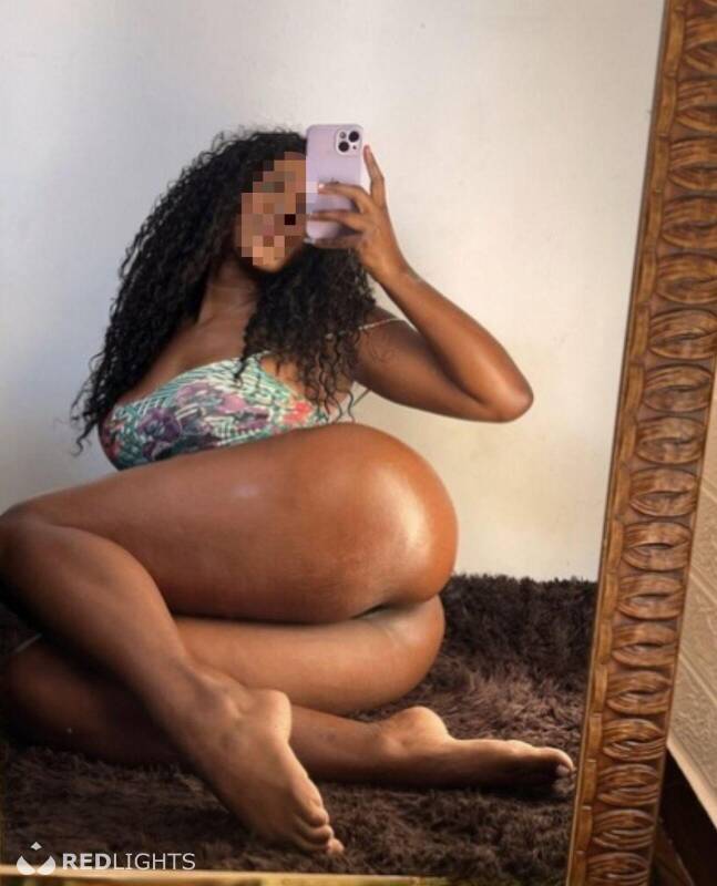 Sofia the big-breasted one (Foto)