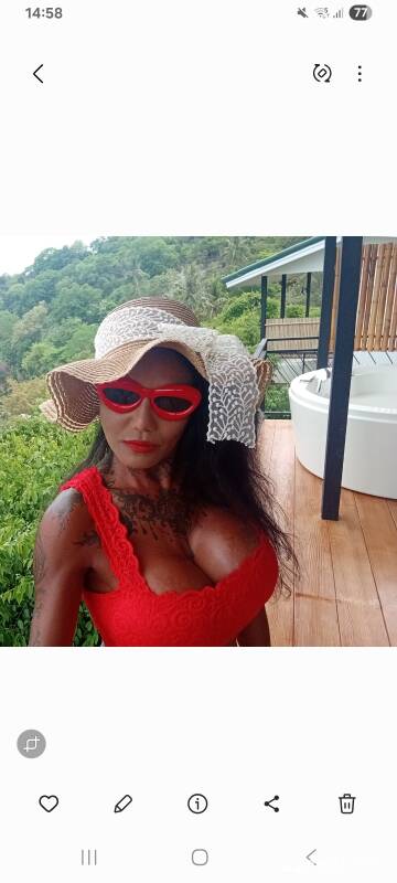 Britney NEDERLANDS talig (Foto)